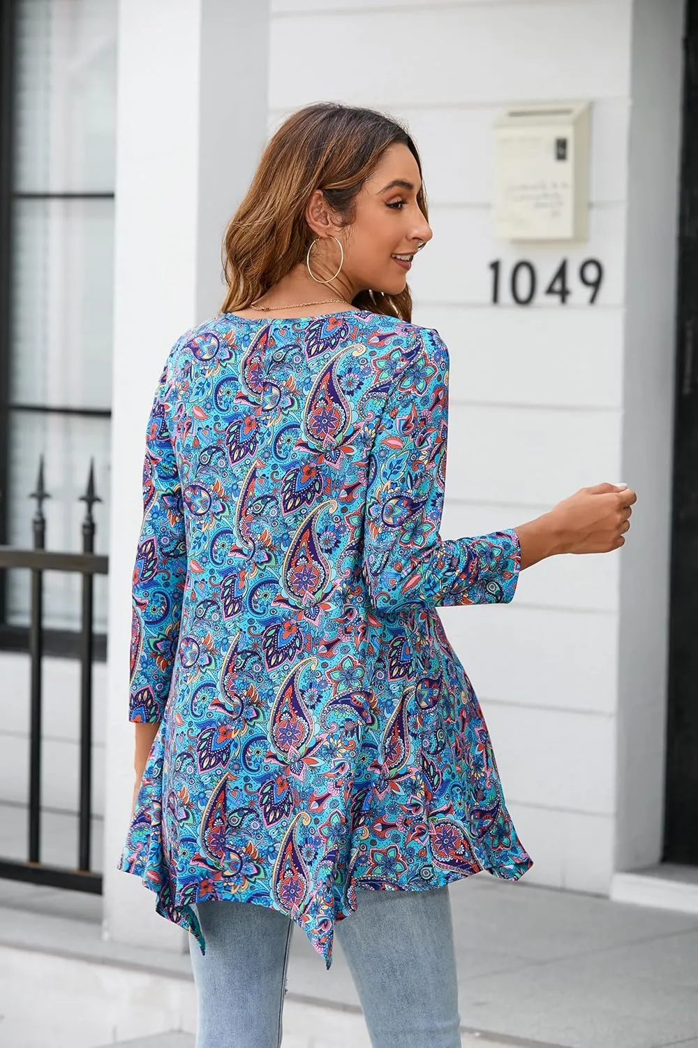 ENMAIN Tunic Tops for Women 3/4 Sleeve Plus Size Women's Tunics Loose Fit Floral Swing Flare Ladies Blouse for Leggings