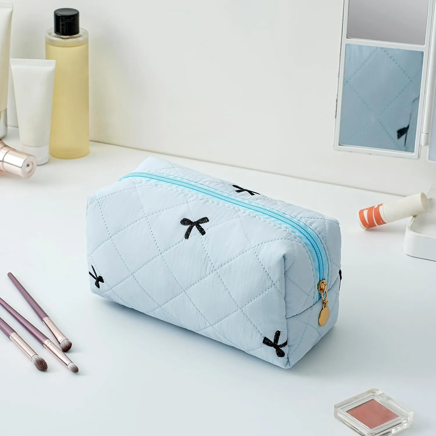Floral Cotton Makeup Cosmetic Bag for Women, Travel Quilted Zipper Make Up Bag, Flowers Toiletry Organizer Case Kawaii Makeup Cosmetic Travel Cloth Pouch (Blue)