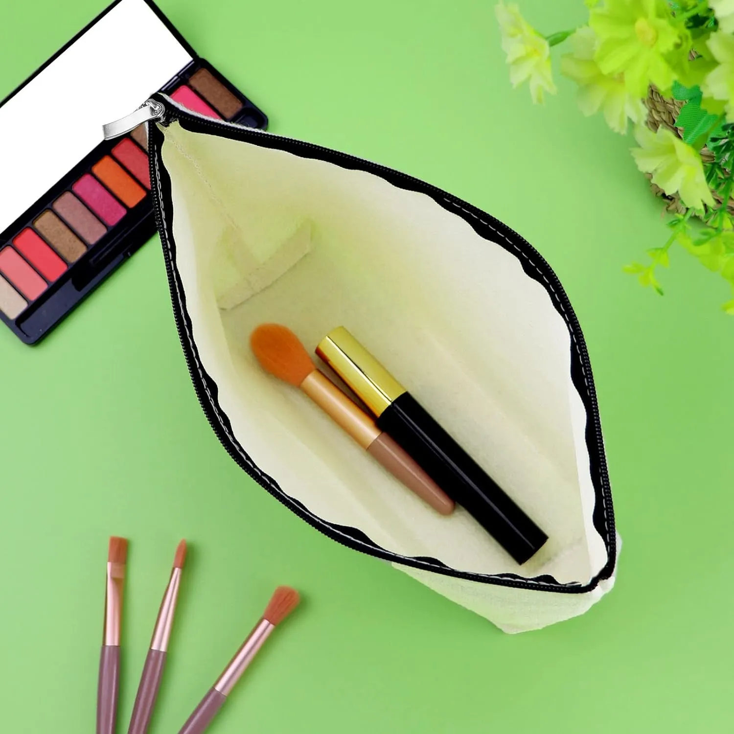 Hairdresser Appreciation Gifts for Hairstylist Makeup Bag Hair Stylist Thank You Gift for Women Hair Dresser Birthday Retirement Presents Cosmetology Graduation Presents for Cutter Cosmetic Pouch