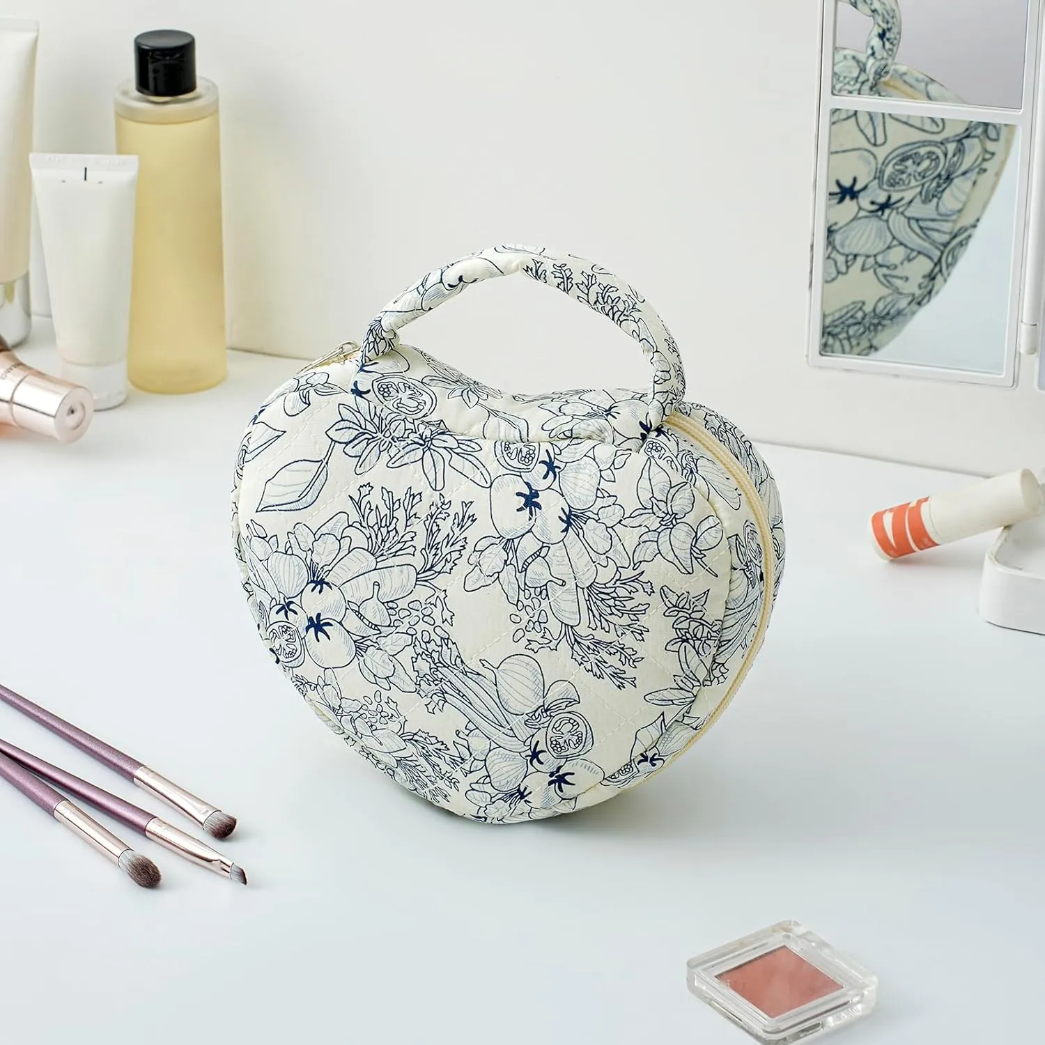 Heart Shaped Floral Cotton Cosmetic Bag Makeup Bag for Women, Travel Quilted Zipper Make Up Case with Handle, Flowers Toiletry Organizer Makeup Cosmetic Travel Cloth Pouch (Navy Blue Flower)