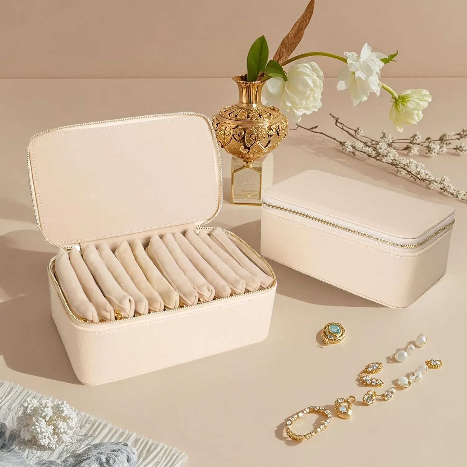 Travel Jewelry Case, Portable Jewelry Box with 12 Jewelry Bags,Travel Gift for Women Teen Girls (Beige 12 Pcs)