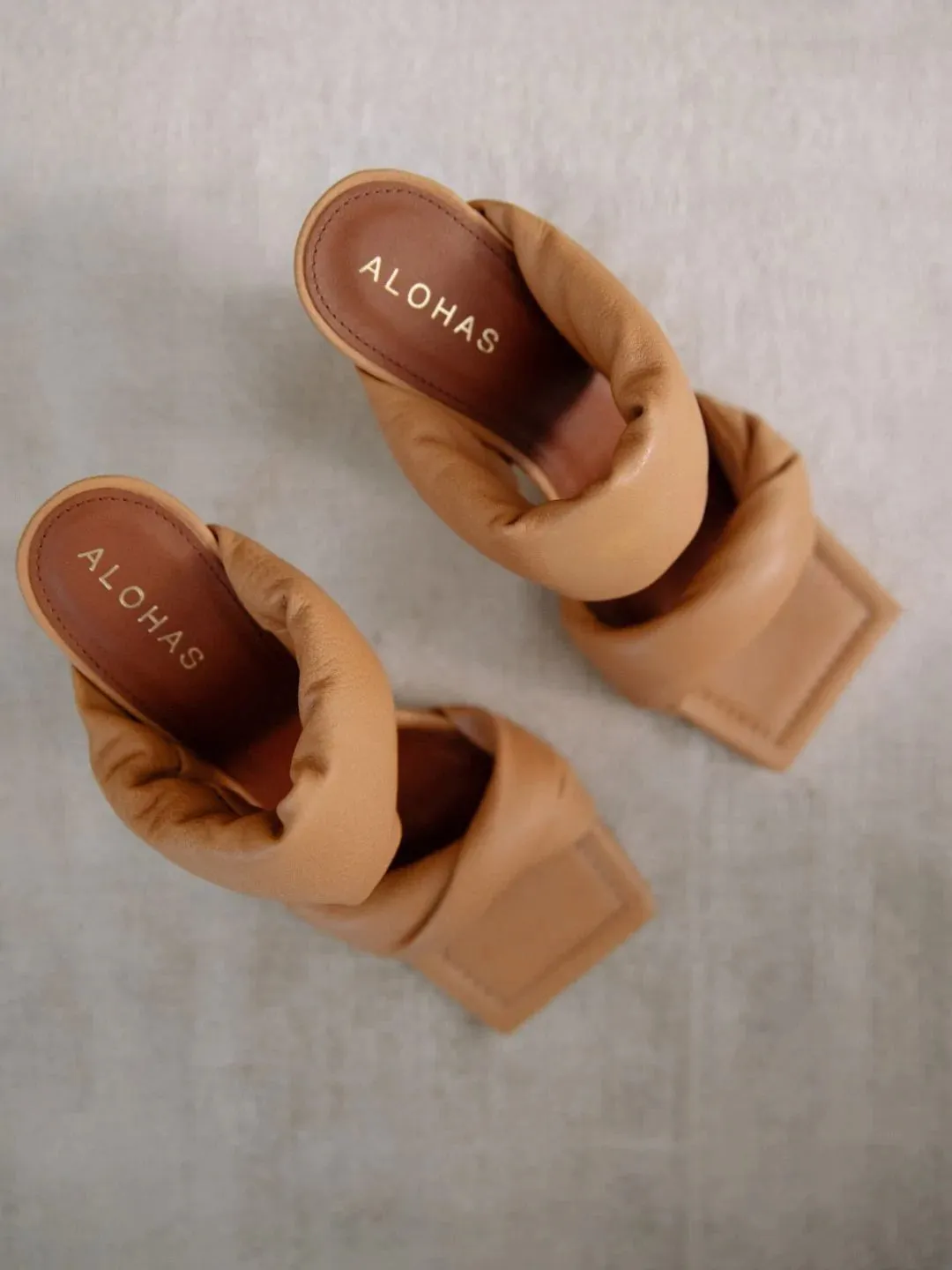 Twist Strap - Camel Brown Leather Mule