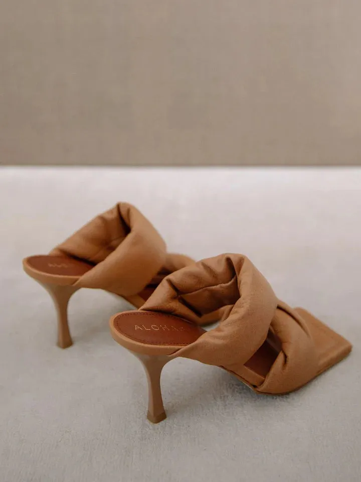 Twist Strap - Camel Brown Leather Mule