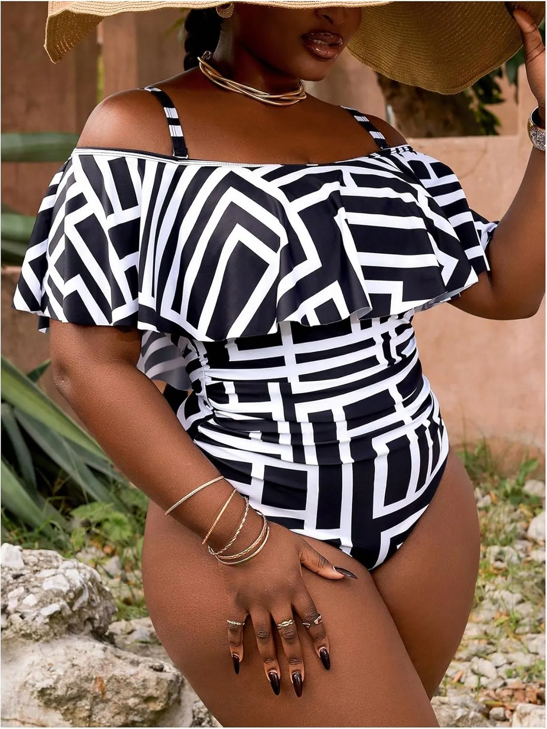 WDIRARA Women's Plus Size One Piece Swimsuit Color Block Ruffle Cold Shoulder Swimwear
